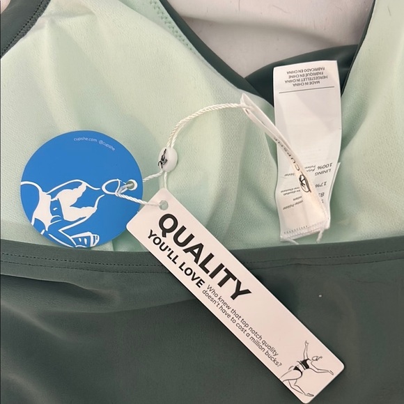 Cupshe Ruched Halter Swimsuit size medium green one piece bathing suit - Picture 6 of 9